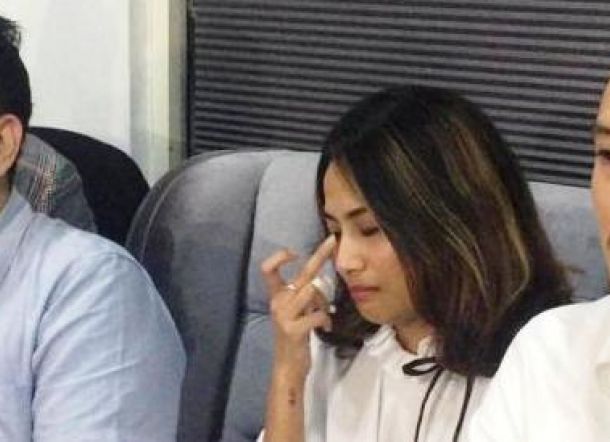 Jadi Tersangka, Vanessa Angel Sambil Meneteskan Air Mata: Aku Pasrah