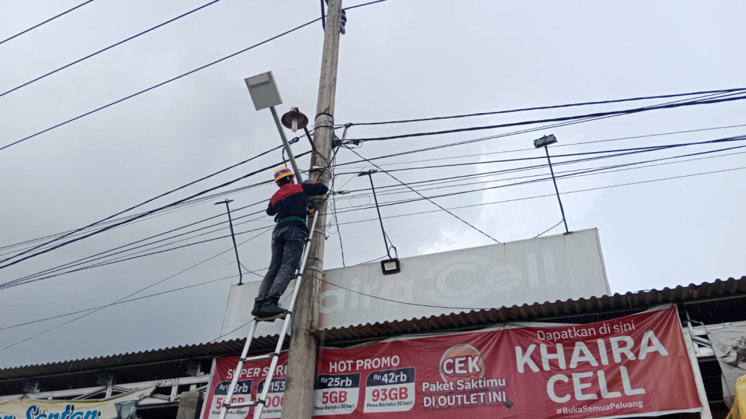 PLN Icon Plus Sumbagteng Segel Kabel Ilegal di Siak