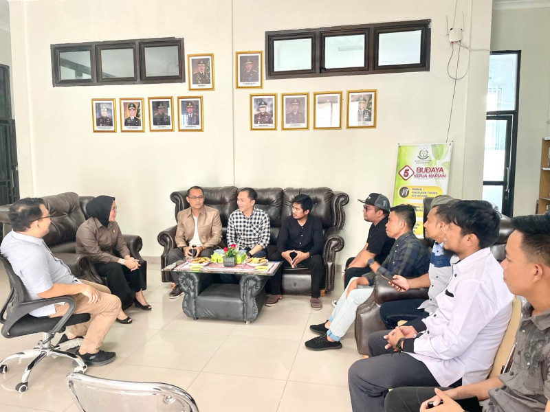 Kejari Sambut Hangat Kunjungan Silaturahmi SMSI Inhil