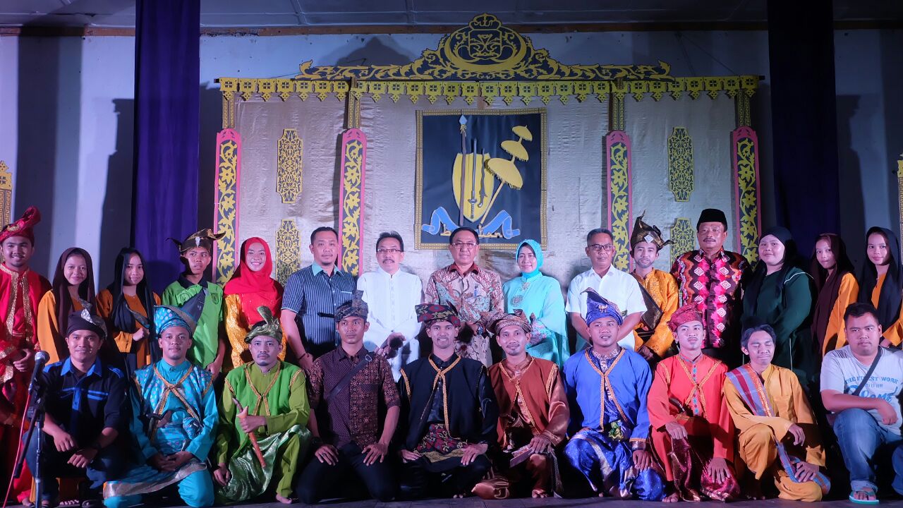 Bupati Wardan Saksikan Aksi Teatrikal Bengkres Production di Yogyakarta