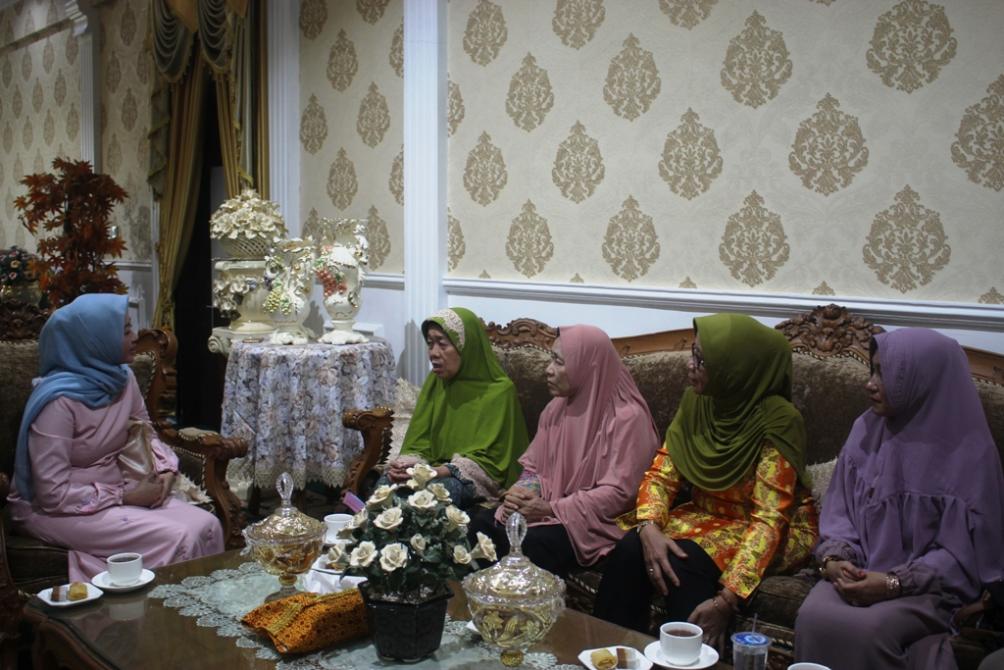 Dikunjungi Pengurus TP-PKK, Istri Pjs Bupati Inhil Harapkan Bantuan dan Kerjasama
