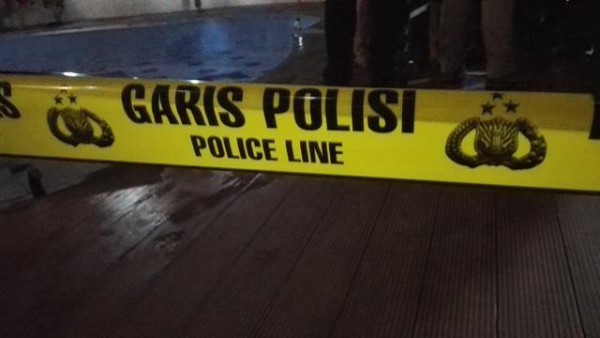 Pura-Pura Menyerah, Terduga Teroris Tusuk Empat Polisi di Bandung