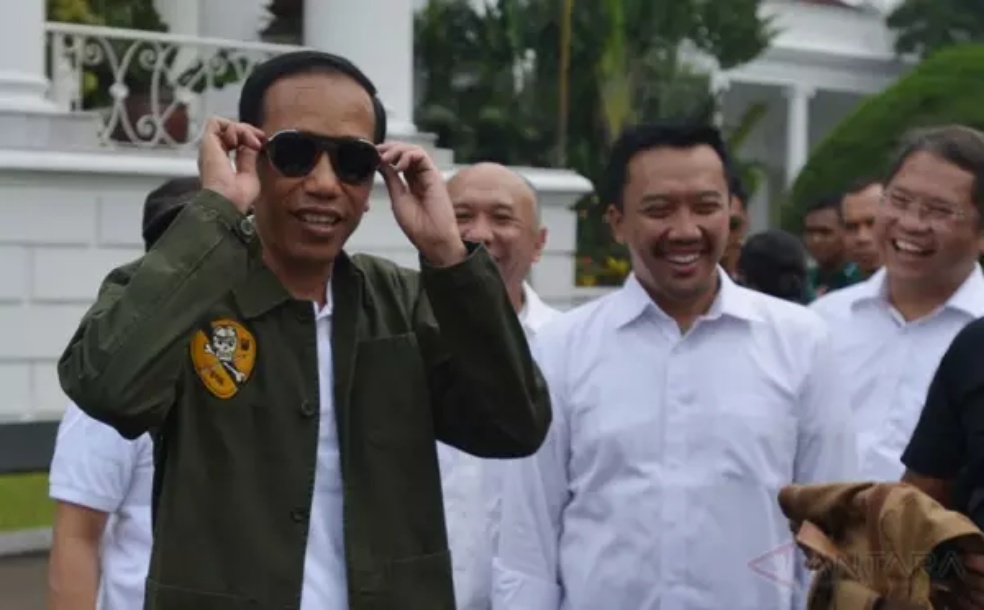 Kalahkan Sandiaga, Jokowi Dianggap Berpenampilan Paling Menarik