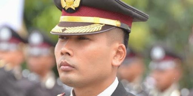 Cerita Anak Tukang Rujak Sukses Jadi Kapolres di Riau