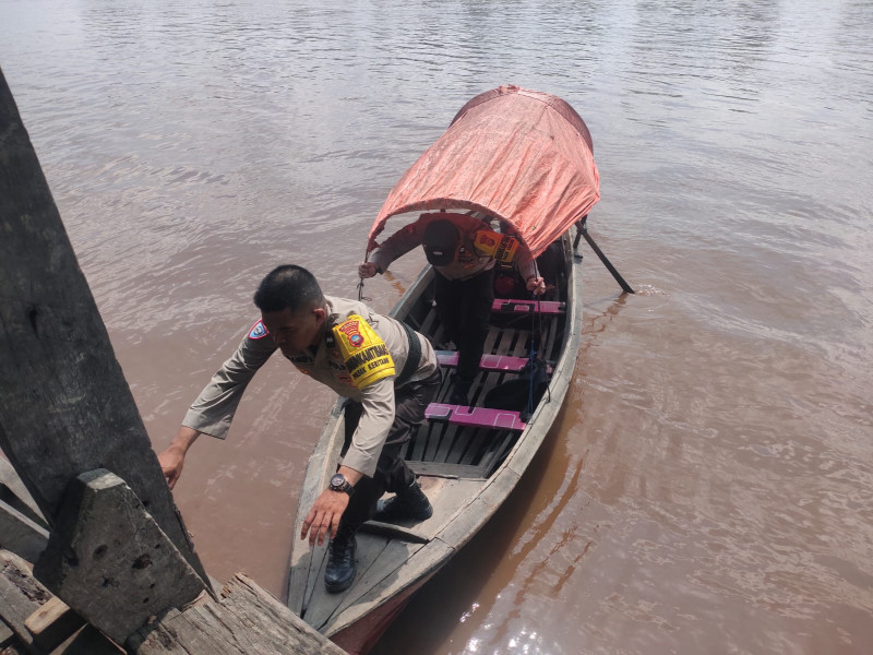 Jelajah Darat-Laut Wilayah Binaan, Polri Tak Letih Sampaikan Pesan Pemilu Damai