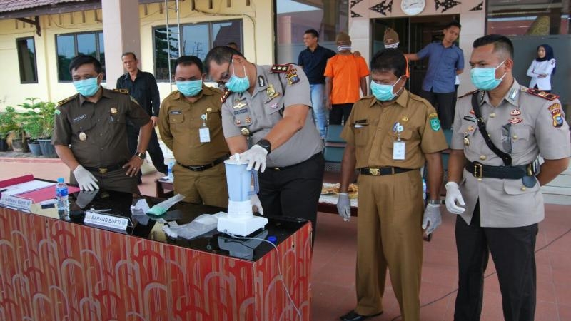 Polisi Amankan 316 Butir Ekstacy dan 557 Gram Sabu-Sabu di Blander