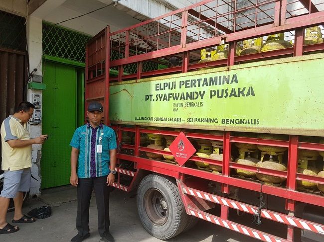 Temukan Distribusi Elpiji 3 Kg Tidak Tepat Sasaran, Disdagperin Bengkalis Beri Teguran Keras