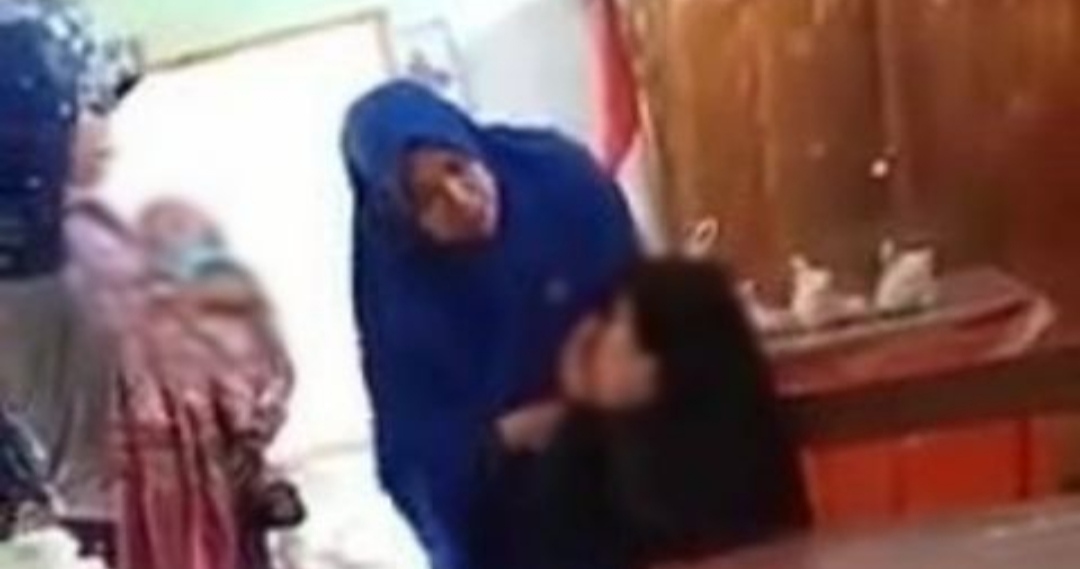 Polisi Tangkap Ibu Tampar Siswa SD saat Bagi Rapor di Dalam Kelas