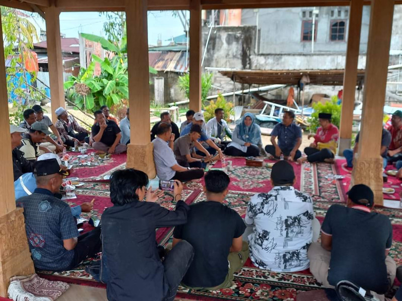 Tokoh Masyarakat Inhil Berbondong-bondong Datangi Rumah Feryyandi