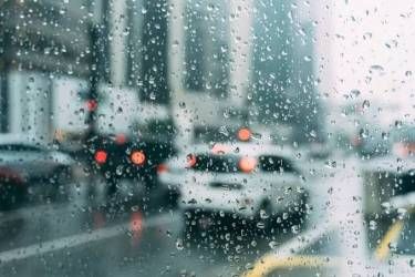 Waspada Hujan Disertai Petir dan Angin Kencang di Riau Hari Ini