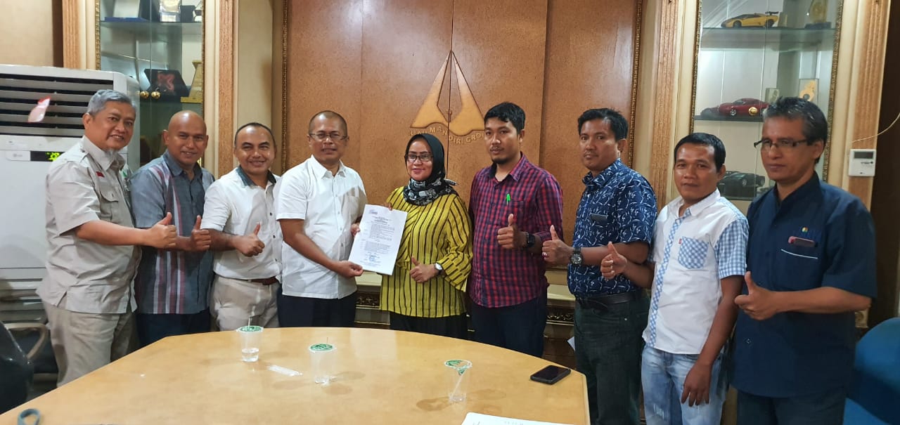 Novrizon Burman Pimpin SMSI Riau Periode 2020-2025