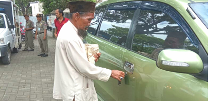Pengemis Kaya di Bogor, Ngasih ke Supir Rp500 Ribu per Hari