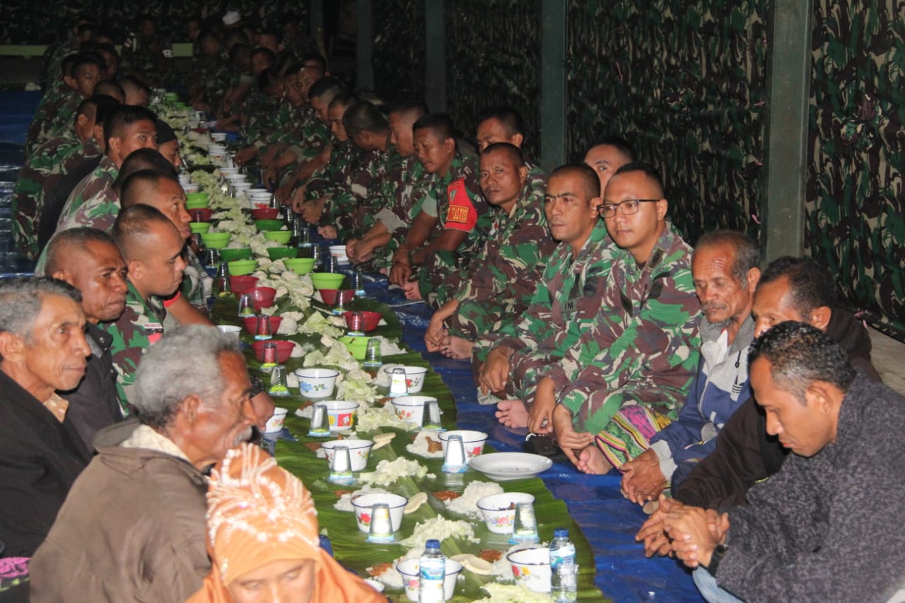HUT ke - 61 Batalyon, Satgas Pamtas RI-RDTL Yonif 132/BS, Gelar Acara Syukuran di Perbatasan