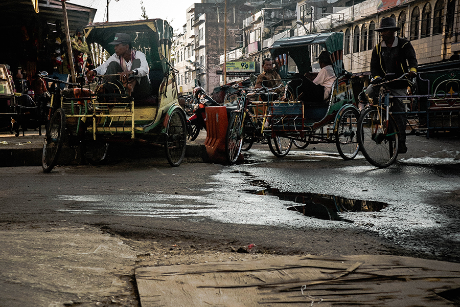 Walau Sudah Kurang Eksis, Para Tukang Becak Di Tembilahan Masih Setia Menggeluti Profesi nya