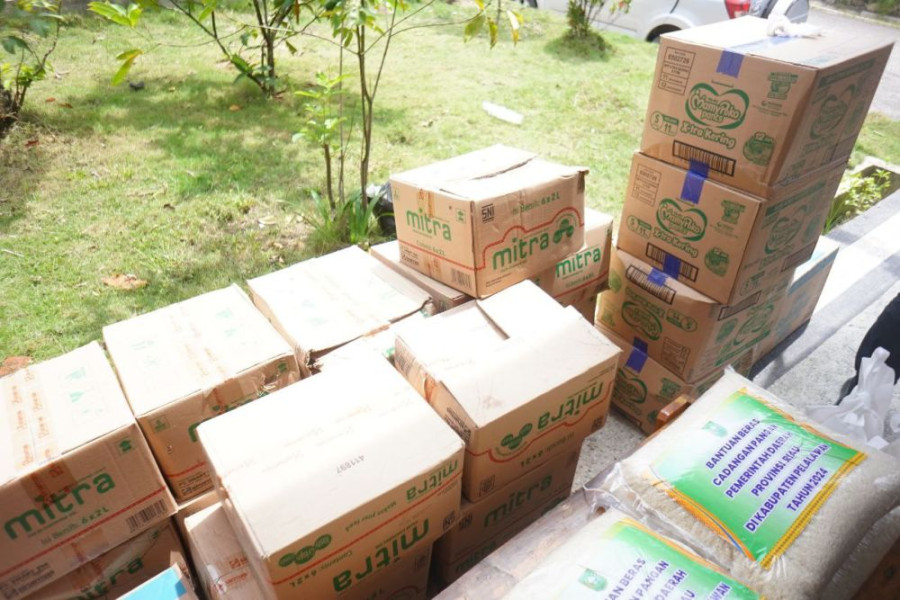 Pemprov Riau Salurkan Bantuan Korban Bencana Banjir di Pelalawan, Berikut Rinciannya