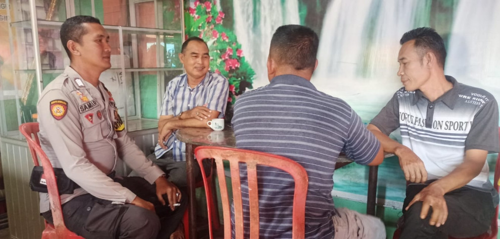 Bhabinkamtibmas Bripka S Situmeang Cooling System di Desa Rambaian
