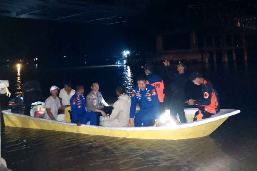 Kecelakaan di Jembatan Langgam, 1 Pemotor Tewas Jatuh ke Sungai Kampar