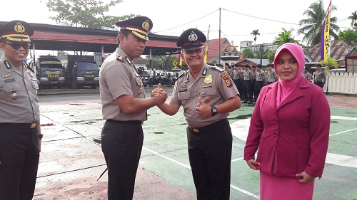 Dua Orang Personel Polres Inhil, Laksanakan Korps Lapor Kenaikan Pangkat