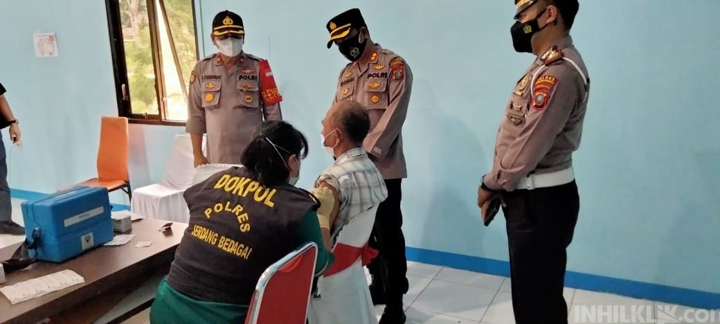 Polres Sergai Laksanakan Gerai Vaksin Dosis I dan II Lansia, Pelayanan Publik & Masyarakat Umum