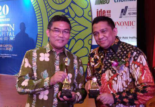 2 Putera Riau Terpilih Sebagai The Big & Best 10 Human Capital Director Indonesia 2017