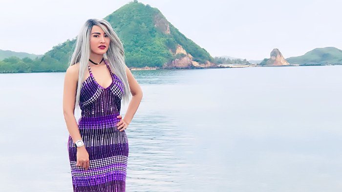 Artis Cynthiara Alona Ganti Baju dan Celana Tanpa Sensor, Lihat Videonya...