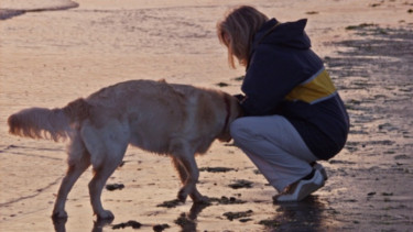 Wanita Ini Minum Urine Anjing Untuk Sembuhkan Jerawat