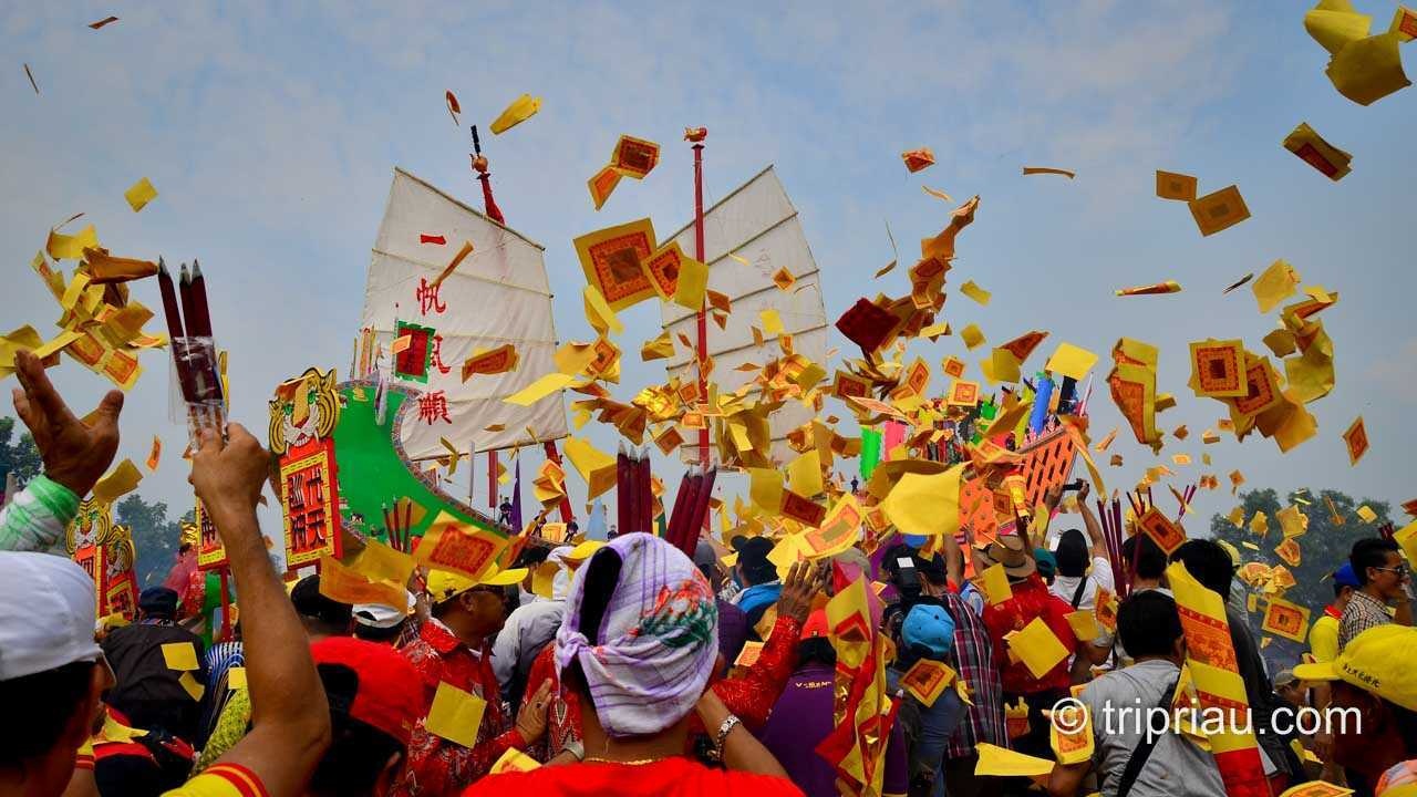 Sejarah Ritual Bakar Tongkang Bagansiapiapi