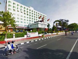 Ambil Alih Aryaduta, Pemprov Riau Tunggu Masa Kontrak Berakhir