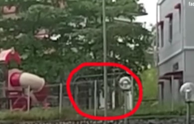 Mengerikan!!! Hantu Main Ayunan di Taman Gegerkan Warga