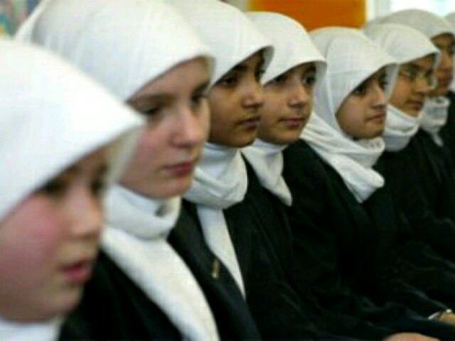 Di Inggris Wajib Berjilbab bagi Siswi SD Islam, Pro-Sekuler Mencak-Mencak
