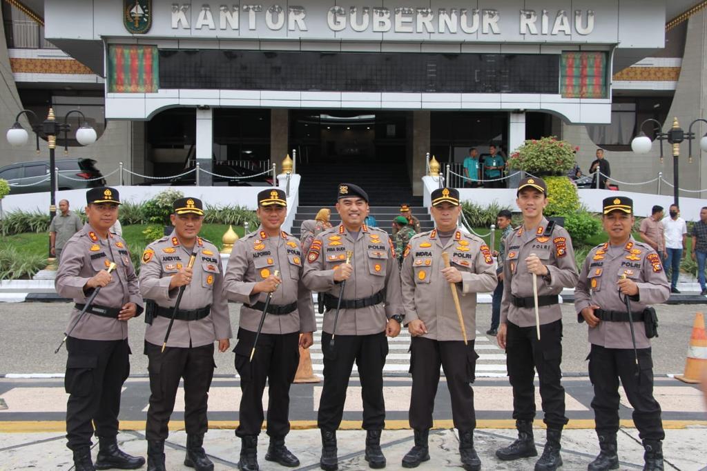 Kapolres Bengkalis Hadiri Upacara Hari Juang TNI AD ke-77 di Pekanbaru