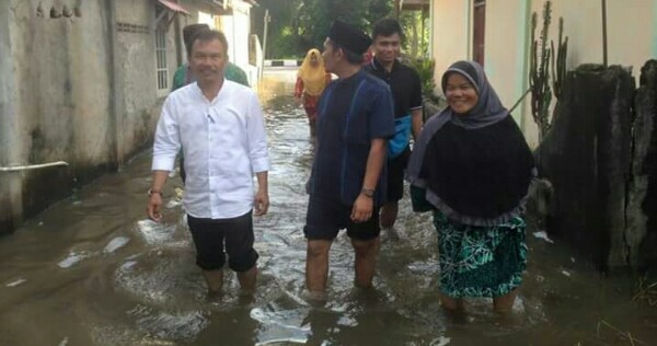 Ratusan Rumah Di Siak Terendam Banjir Akibat Luapan Sungai Parawang