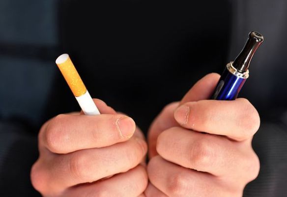 Hasil Penelitian: Pengguna Rokok Elektrik Lebih Berisiko Stroke dan Penyakit