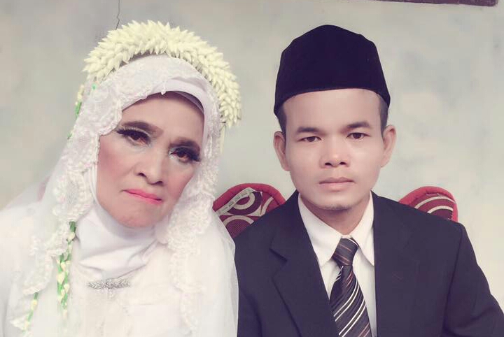 Pria 28 Tahun Nikahi Nenek 65 Tahun