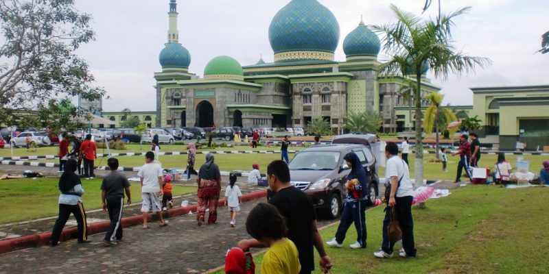 Warga Pekanbaru Tak Lagi Bisa Olah Raga di Halaman Mesjid Raya An-Nur