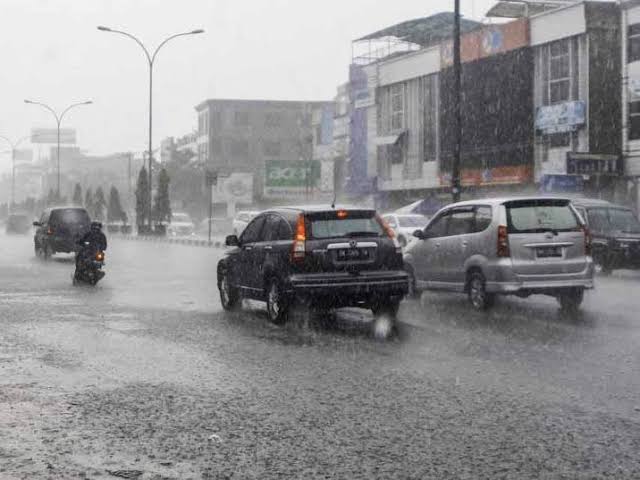Riau Berpotensi Diguyur Hujan Sejak Pagi hingga Dini Hari