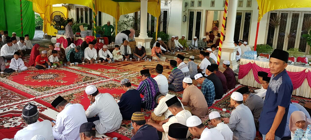 Gelar Bukber di Kediaman, Ketua DPRD Inhil Sampaikan Pesan Damai Pasca Pemilu