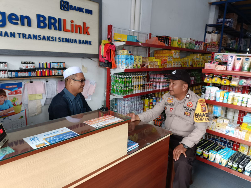 Komsos Terus Jaga Hubungan Baik, Bhabinkamtibmas Desa Belantaraya Komsos dengan Warga Binaan