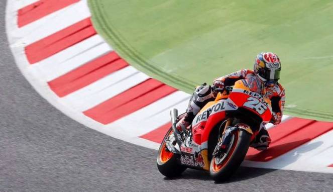 Nyaris Bersenggolan, Pedrosa Keluhkan Aksi Rossi di Aragon