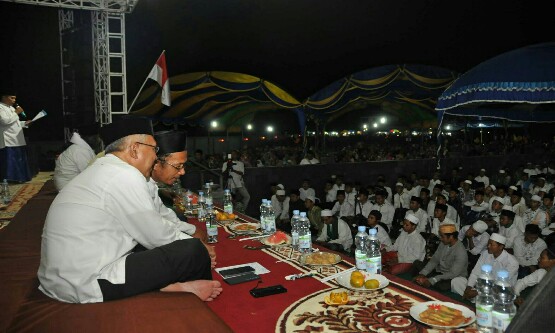 Sumbang Rp35 Juta, Gubri Hadiri Haul Masyaikh dan Tabligh Akbar Warga NU di Kuansing