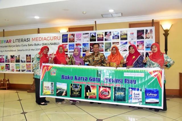 Wabup Inhil Hadiri Peluncuran Karya Satu Guru Satu Buku di Jakarta