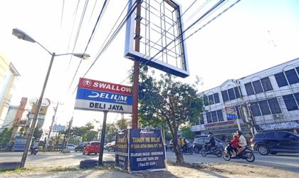 Lagi-lagi Tiang Reklame Berdiri Tanpa Izin, Pemilik Tanah Surati Pj Walikota Pekanbaru