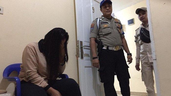 Waduh! Wanita ini Ketangkap Selingkuh; Edan, Suamimu itu Capek Kerja