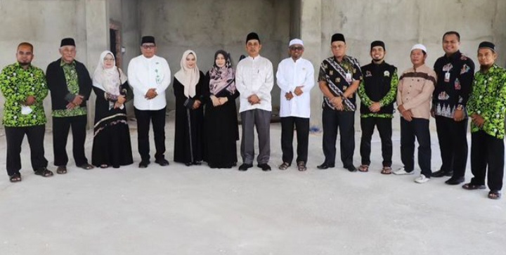Kunjungi Mushalla Penghapal Quran, Pj Bupati Inhil Sampaikan Dukungan