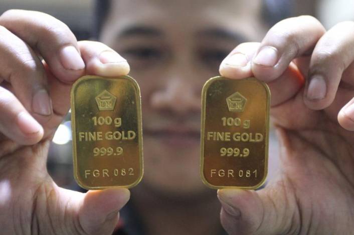 Harga Emas Antam Turun jadi Rp1,138 Juta Per Gram