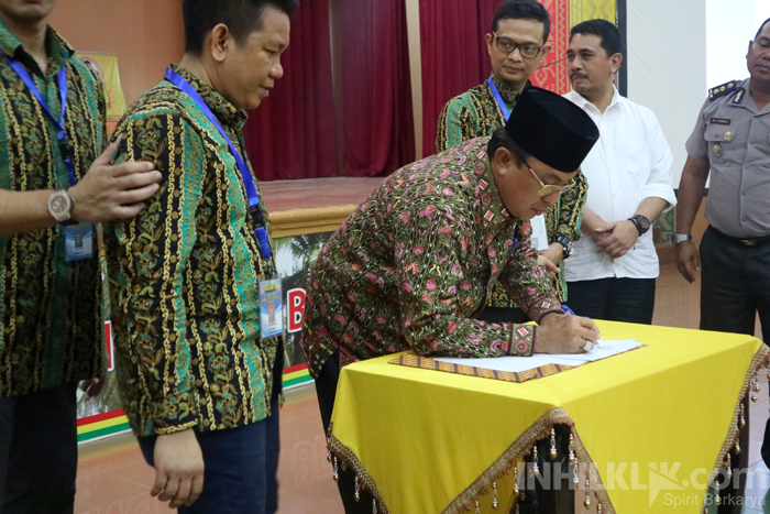 Dihadapan Para Pengusaha Muda Bupati HM.Wardan Perkenalkan Inhil Sebagai Hamparan Kelapa Dunia