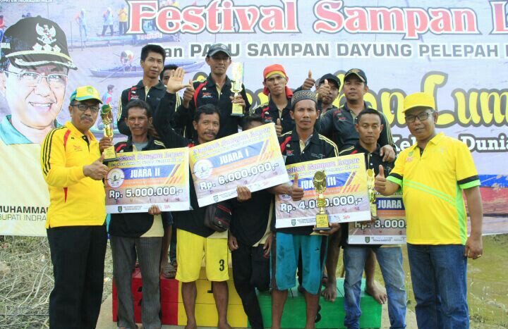 Berlangsung Sukses, Festival Sampan Lemper di Kuala Getek Inhil Resmi Ditutup