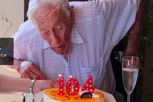 Setelah Ultah ke-104, Ilmuwan Australia Ini akan Melakukan Perjalanan Kematian Mahal ke Swiss