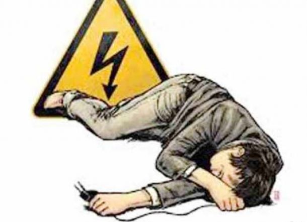 Tewas Tersengat Listrik saat di Kandang Ayam