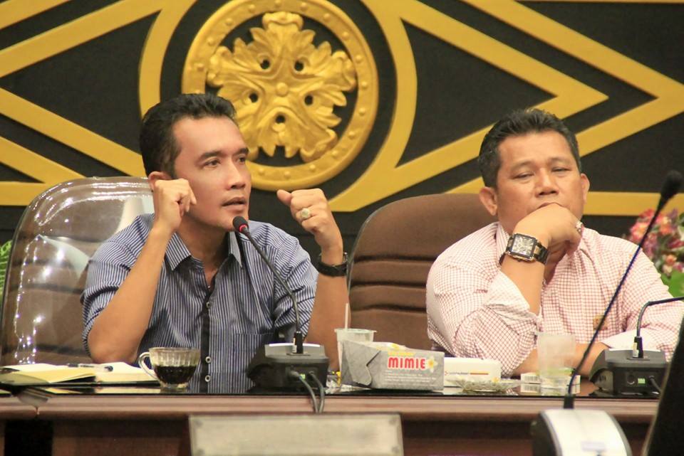 Sebanyak 45 Mobil Dinas Belum Dikembalikan DPRD di Pekanbaru